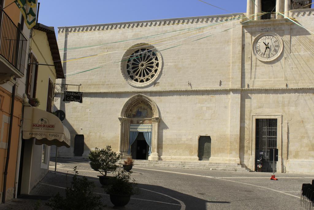 La Locanda Di Gino Sulmona Dış mekan fotoğraf